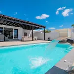 Villa Beautiful Puerto Del Carmen 3 Bedrooms Crystal Private Pool Tías