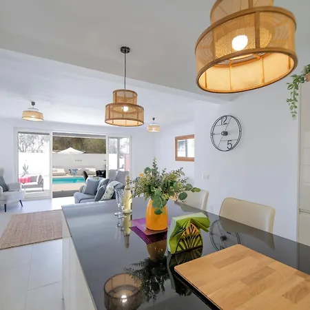 Beautiful Puerto Del Carmen 3 Bedrooms Crystal Private Pool Villa Tías