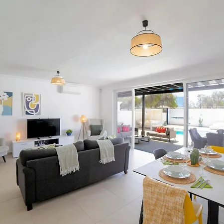 Villa Beautiful Puerto Del Carmen 3 Bedrooms Crystal Private Pool