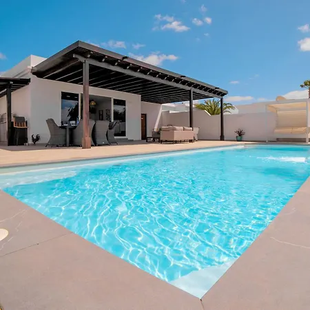 Villa Beautiful Puerto Del Carmen 3 Bedrooms Crystal Private Pool Tías