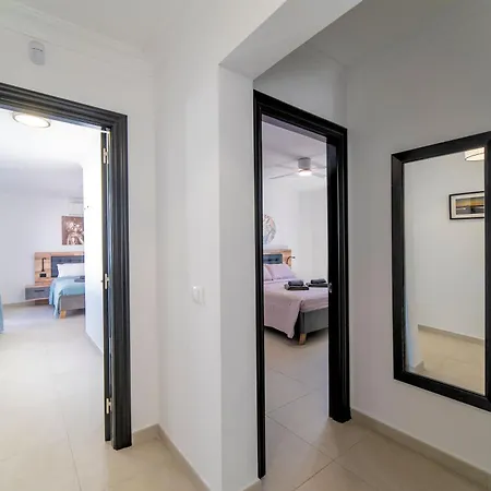 Beautiful Puerto Del Carmen 3 Bedrooms Crystal Private Pool Villa *