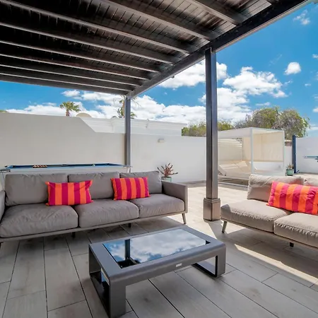 Beautiful Puerto Del Carmen 3 Bedrooms Crystal Private Pool Villa Tías