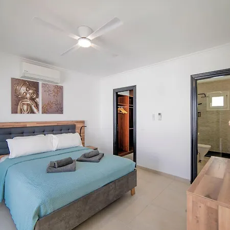 Vila Beautiful Puerto Del Carmen 3 Bedrooms Crystal Private Pool *