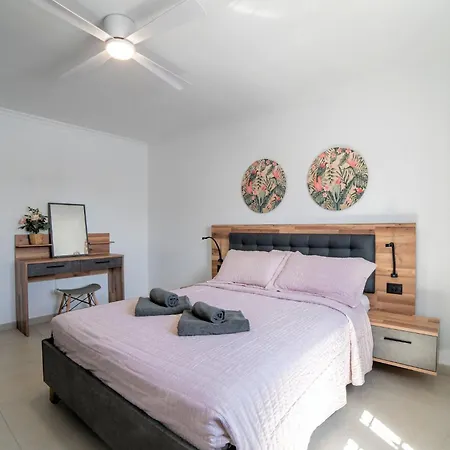 Beautiful Puerto Del Carmen 3 Bedrooms Crystal Private Pool *