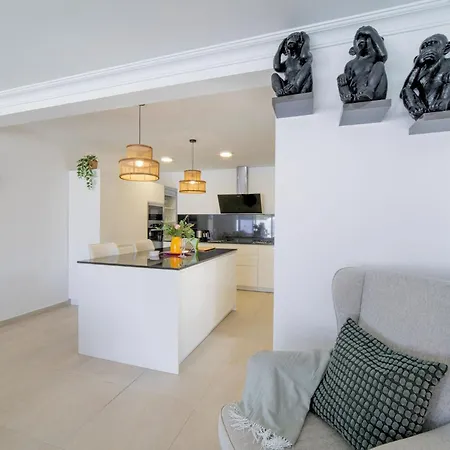 Beautiful Puerto Del Carmen 3 Bedrooms Crystal Private Pool Vila Tías