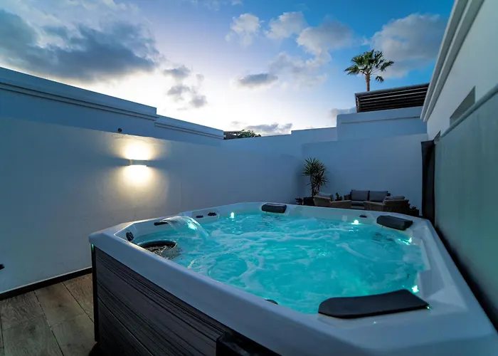 Вилла Beautiful Puerto Del Carmen 3 Bedrooms Crystal Private Pool *