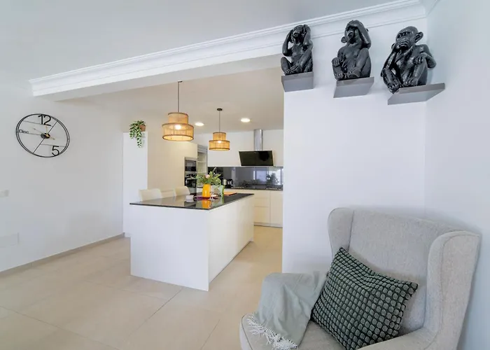 Вилла Beautiful Puerto Del Carmen 3 Bedrooms Crystal Private Pool