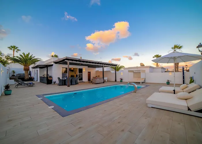 Beautiful Puerto Del Carmen 3 Bedrooms Crystal Private Pool Вилла *